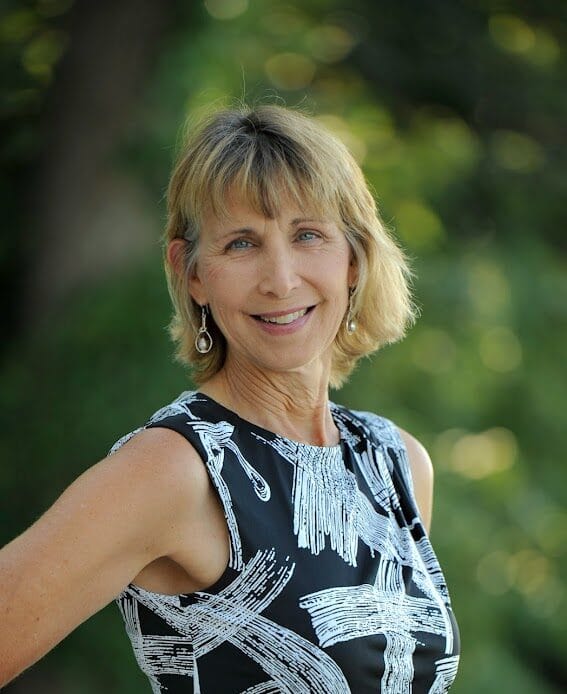 Lisa Johnson Headshot